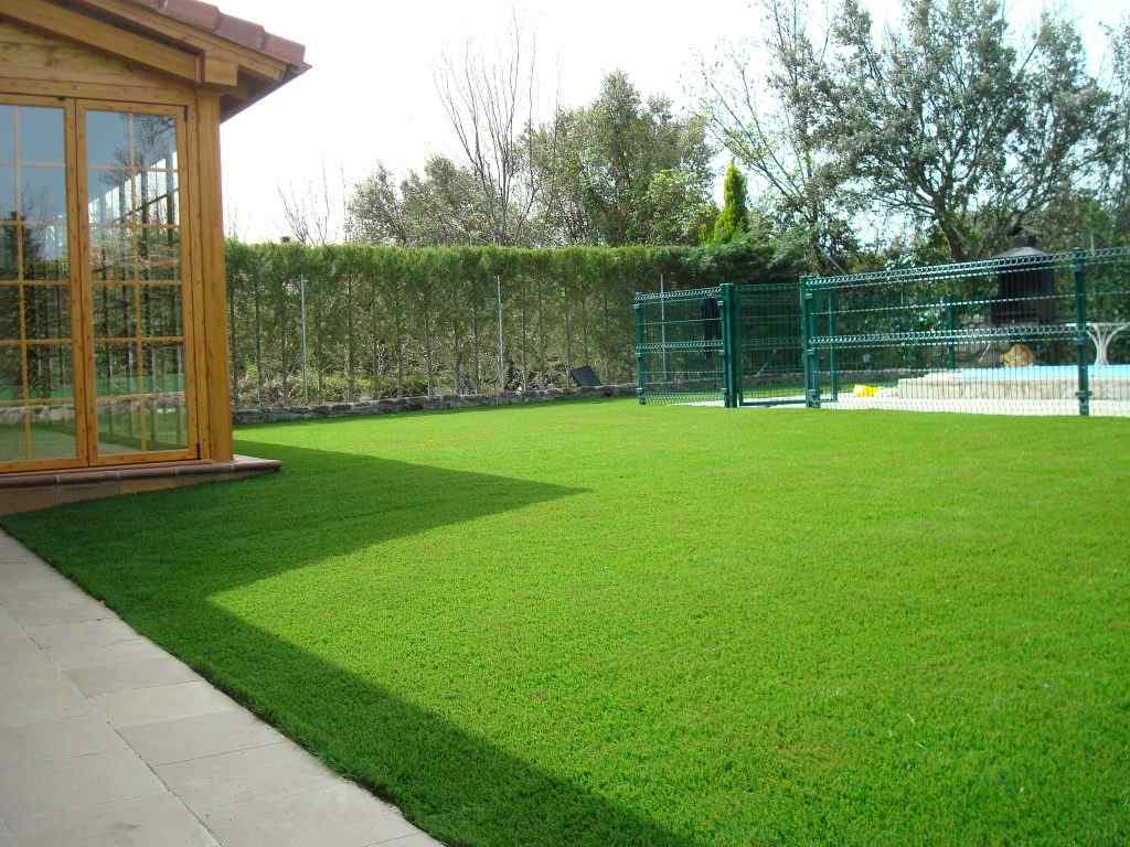 artificial grass gardens