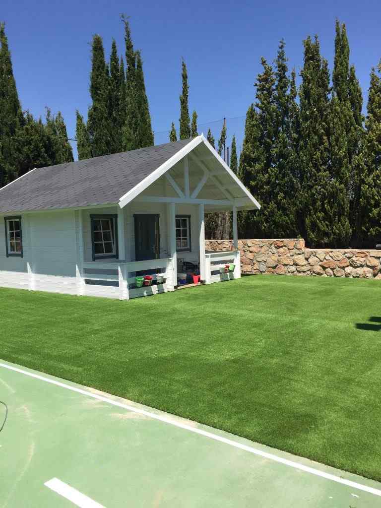 artificial grass for gardening